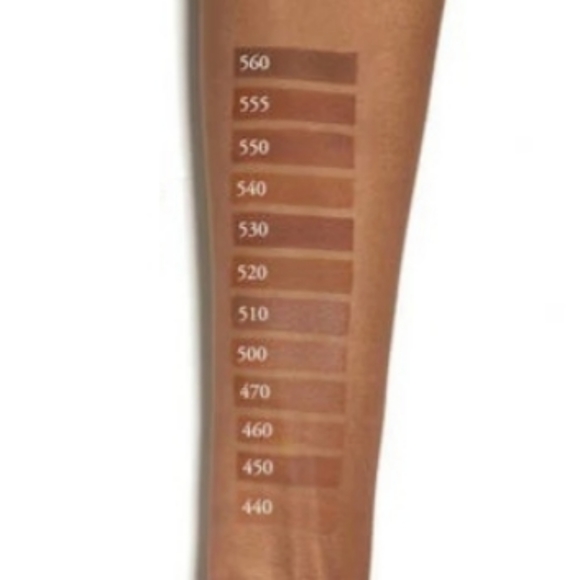 COPY - Lancome Dual Finish Multi Tasking Longwear Foundation Powder - Various S… - Picture 6 of 8